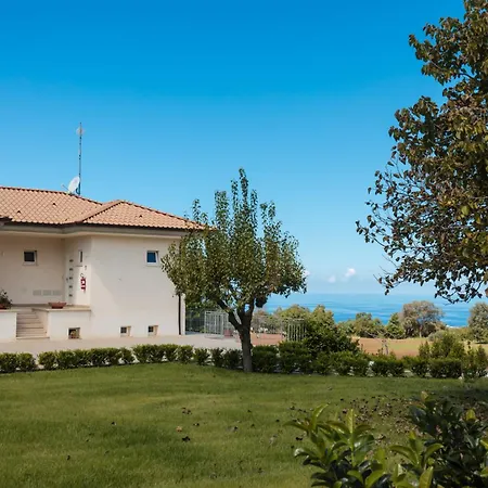 Eirene Bed & Breakfast *